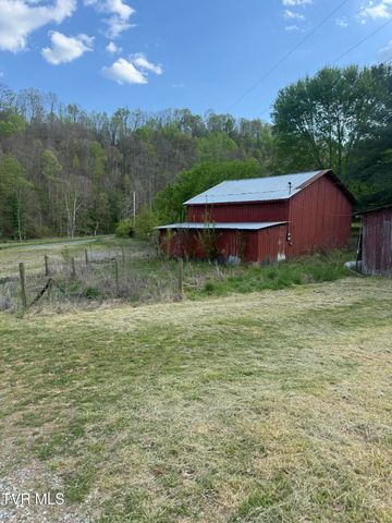 2497 Upper Copper Creek Road, Castlewood, VA 24224