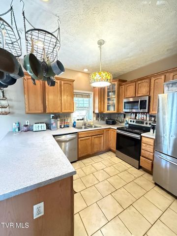 2497 Upper Copper Creek Road, Castlewood, VA 24224