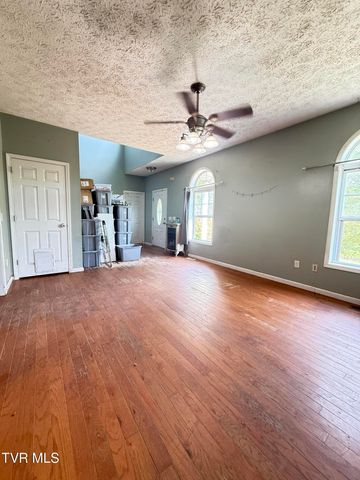 2497 Upper Copper Creek Road, Castlewood, VA 24224