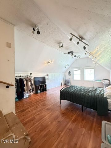 2497 Upper Copper Creek Road, Castlewood, VA 24224