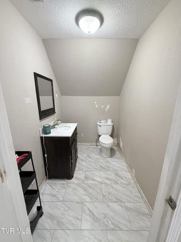 2497 Upper Copper Creek Road, Castlewood, VA 24224