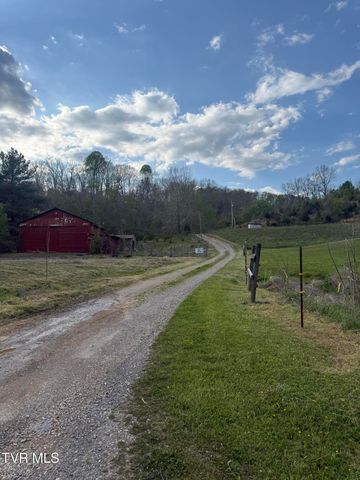 2497 Upper Copper Creek Road, Castlewood, VA 24224