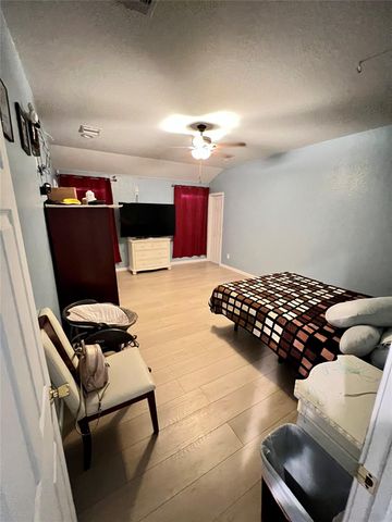 186 Road 5210, Cleveland, TX 77327