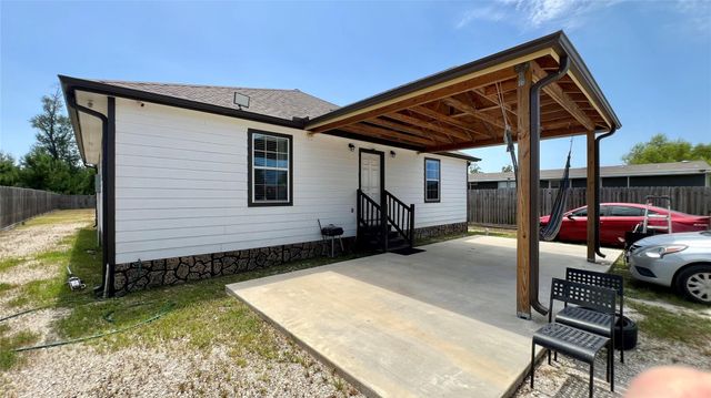 186 Road 5210, Cleveland, TX 77327