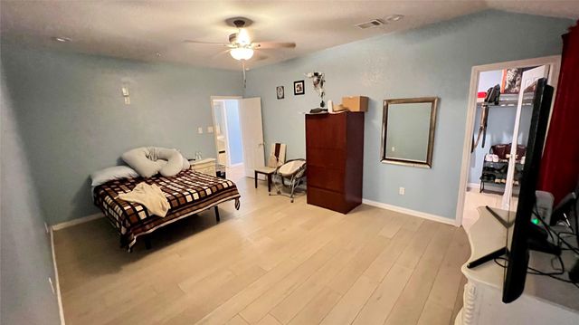 186 Road 5210, Cleveland, TX 77327