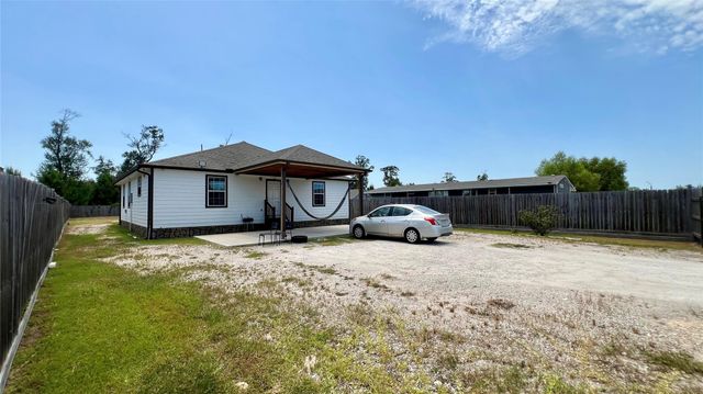 186 Road 5210, Cleveland, TX 77327