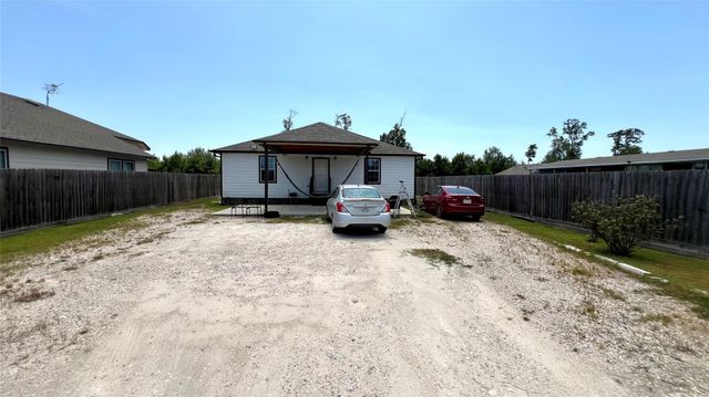 186 Road 5210, Cleveland, TX 77327