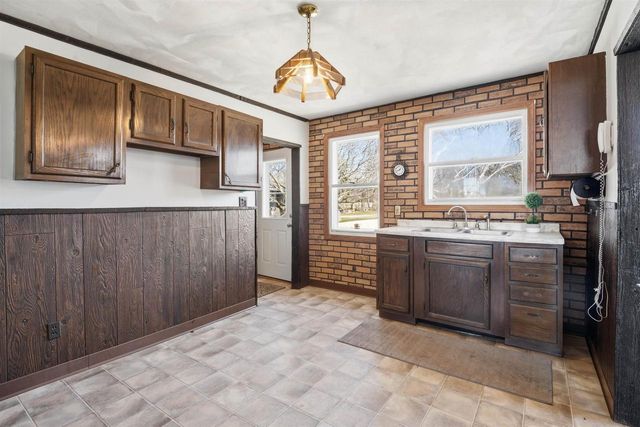 805 PARAMOUNT DRIVE, Chilton, WI 53014