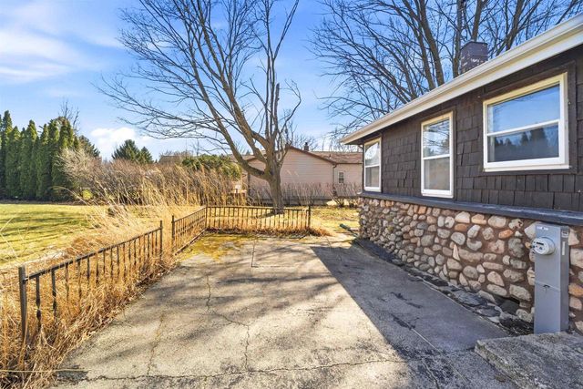 805 PARAMOUNT DRIVE, Chilton, WI 53014
