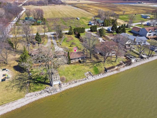 805 PARAMOUNT DRIVE, Chilton, WI 53014
