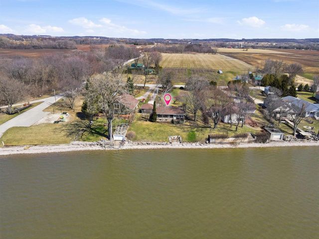 805 PARAMOUNT DRIVE, Chilton, WI 53014
