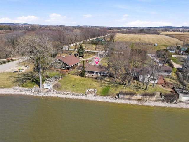 805 PARAMOUNT DRIVE, Chilton, WI 53014
