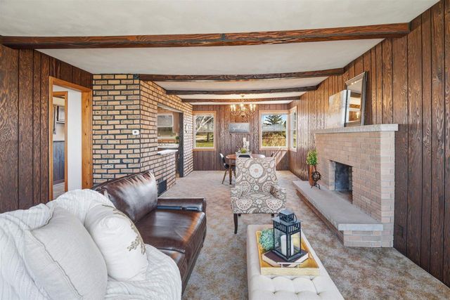 805 PARAMOUNT DRIVE, Chilton, WI 53014