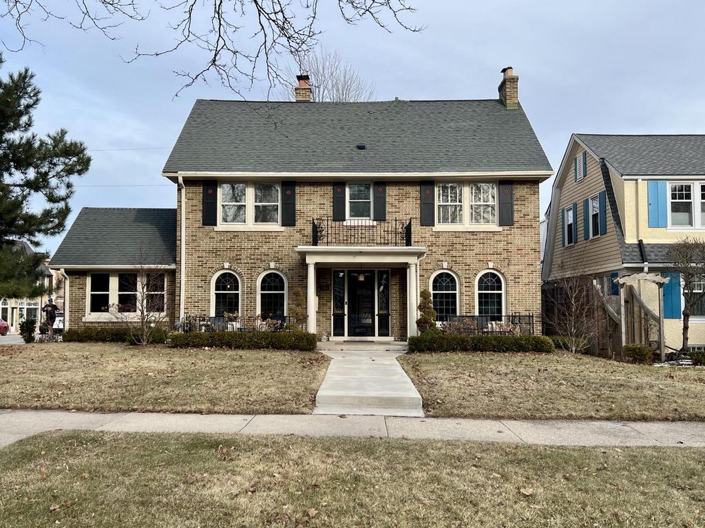 3964 Stowell AVENUE, Shorewood, WI 53211