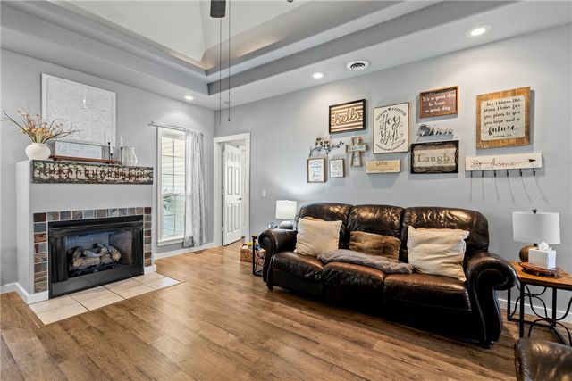1003 Sunrise Circle, Siloam Springs, AR 72761