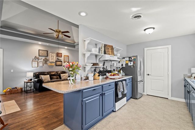 1003 Sunrise Circle, Siloam Springs, AR 72761