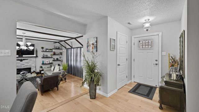 4804 Sidney Lane, Mcleansville, NC 27301