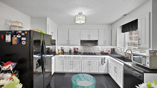 4804 Sidney Lane, Mcleansville, NC 27301