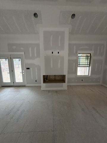 1280 Reda Dr, Clarksville, TN 37042