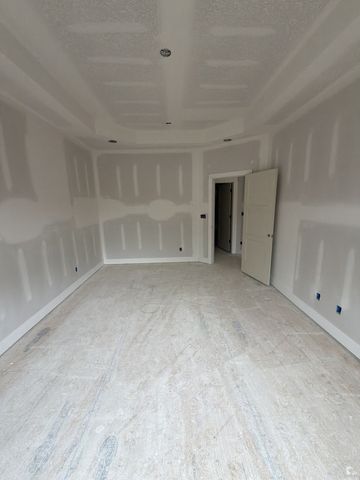 1280 Reda Dr, Clarksville, TN 37042