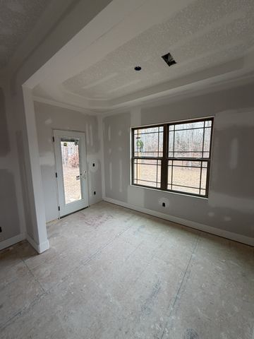 1280 Reda Dr, Clarksville, TN 37042