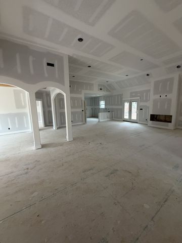 1280 Reda Dr, Clarksville, TN 37042