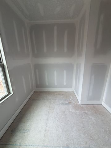 1280 Reda Dr, Clarksville, TN 37042