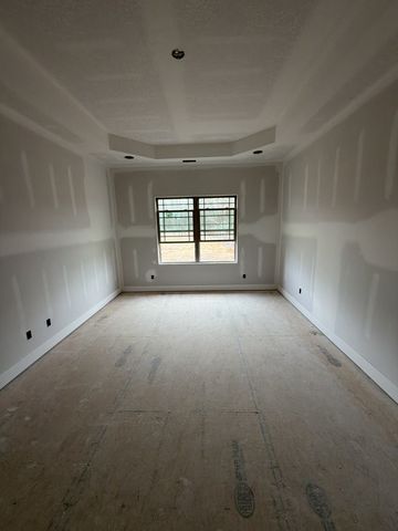 1280 Reda Dr, Clarksville, TN 37042