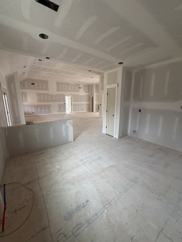 1280 Reda Dr, Clarksville, TN 37042