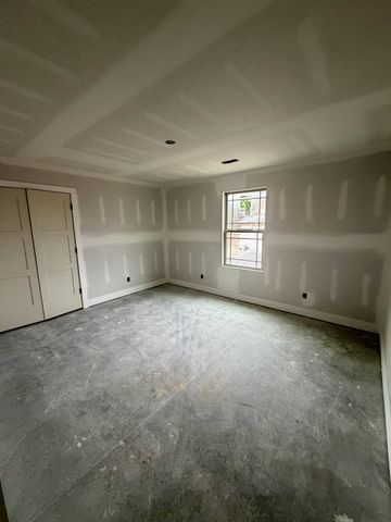 1280 Reda Dr, Clarksville, TN 37042