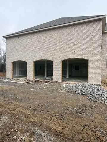 1280 Reda Dr, Clarksville, TN 37042