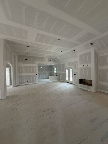 1280 Reda Dr, Clarksville, TN 37042