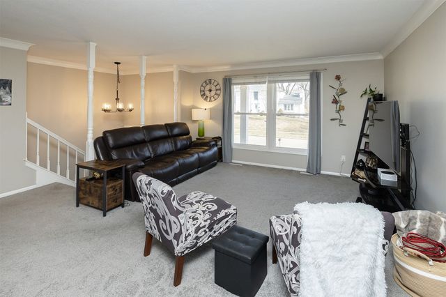 618 45th Street, West Des Moines, IA 50265