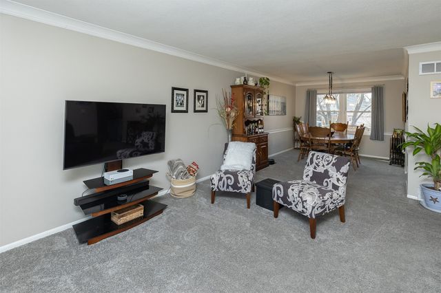 618 45th Street, West Des Moines, IA 50265