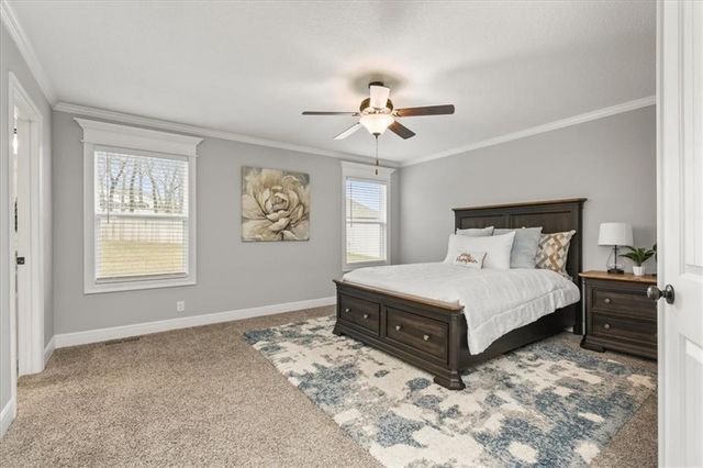 801 NW Hickory Ridge Drive, Grain Valley, MO 64029