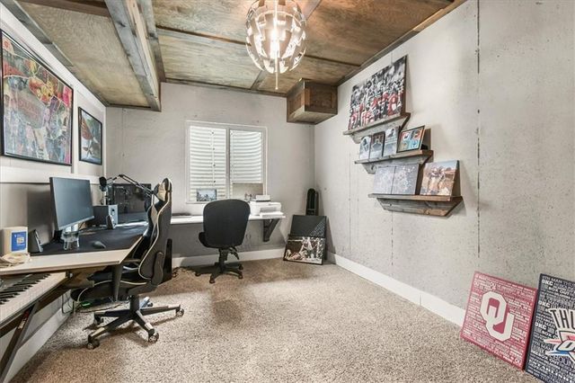 801 NW Hickory Ridge Drive, Grain Valley, MO 64029