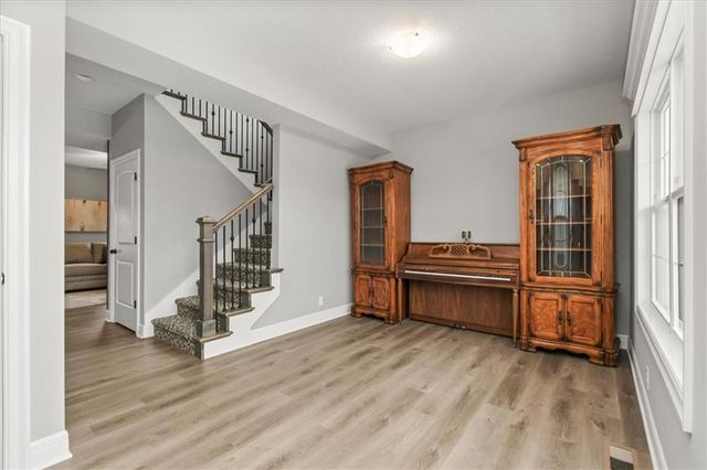 801 NW Hickory Ridge Drive, Grain Valley, MO 64029