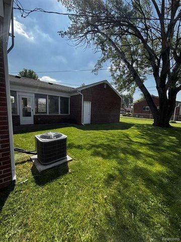 28739 Grandon Street, Livonia, MI 48150