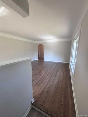 28739 Grandon Street, Livonia, MI 48150