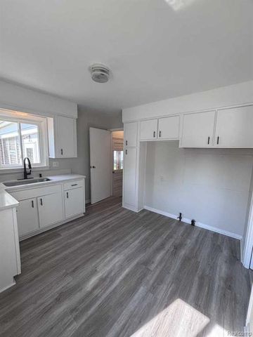 28739 Grandon Street, Livonia, MI 48150