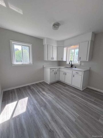28739 Grandon Street, Livonia, MI 48150
