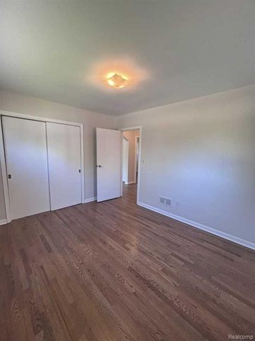 28739 Grandon Street, Livonia, MI 48150