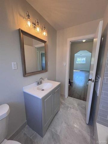 28739 Grandon Street, Livonia, MI 48150