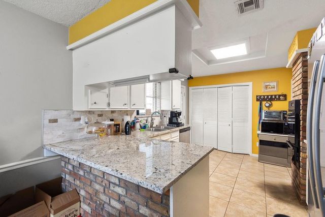 2718 Lufkin Lane, Deer Park, TX 77536