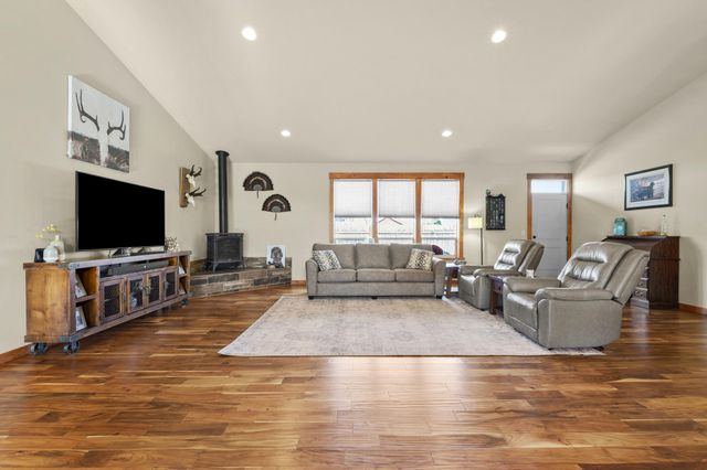 220 NW 28th Street, Redmond, OR 97756