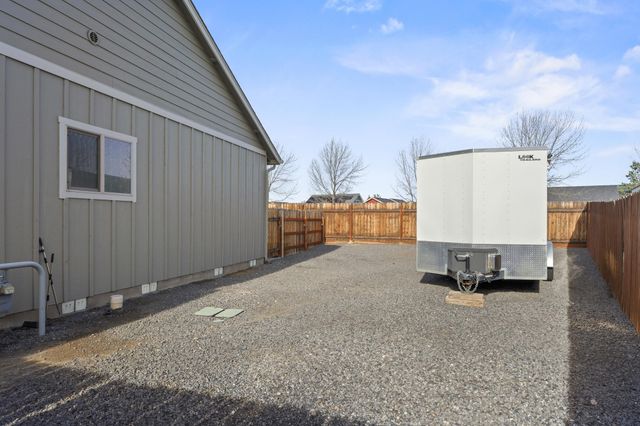 220 NW 28th Street, Redmond, OR 97756