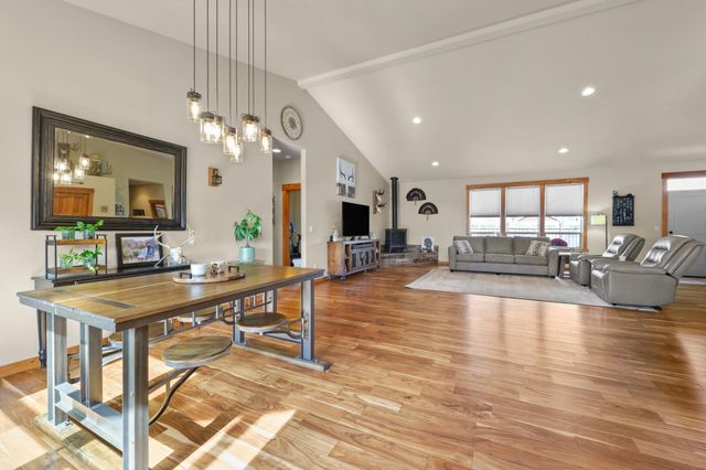 220 NW 28th Street, Redmond, OR 97756