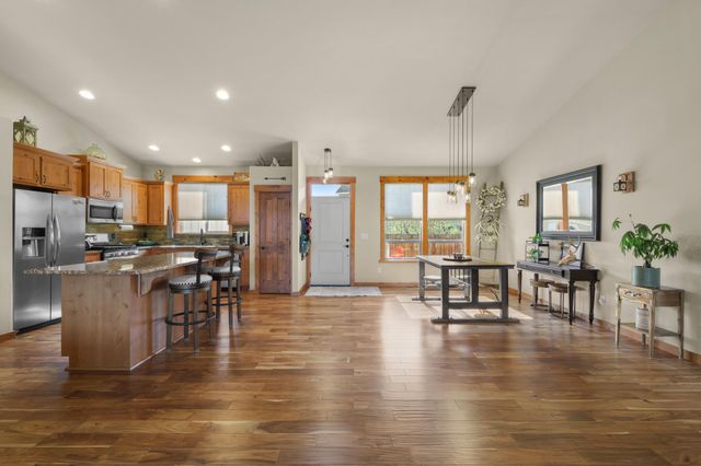 220 NW 28th Street, Redmond, OR 97756