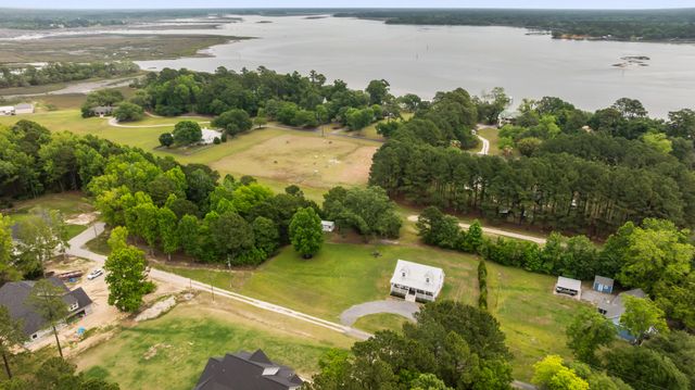 4047 Crestmont Street, Meggett, SC 29449