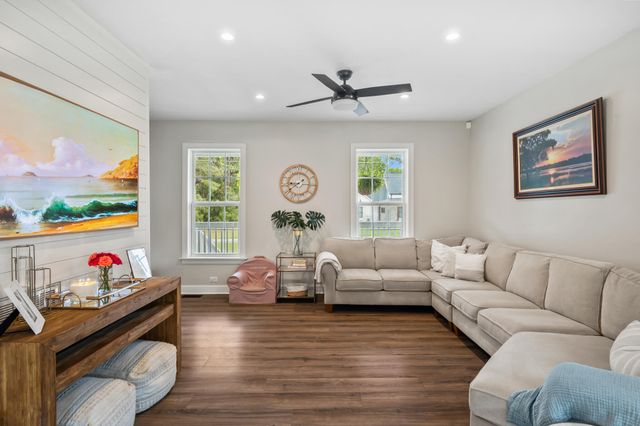 4047 Crestmont Street, Meggett, SC 29449